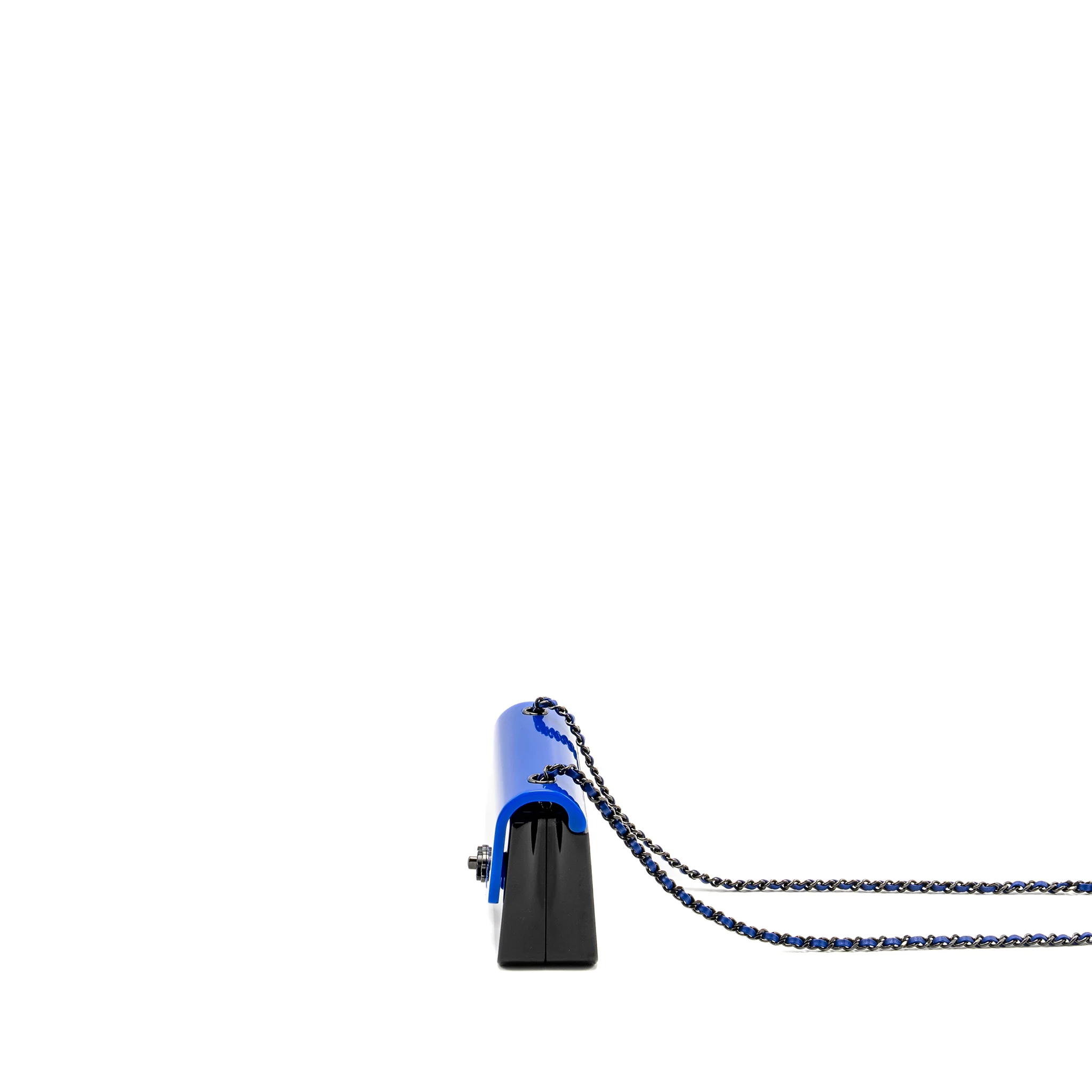 Thumb 4
